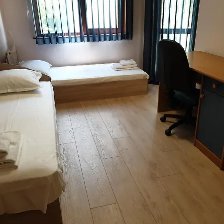 Апартамент Попович В Центъра На Града Apartment *
