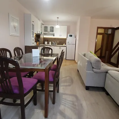 Апартамент Попович В Центъра На Града Apartment Warna